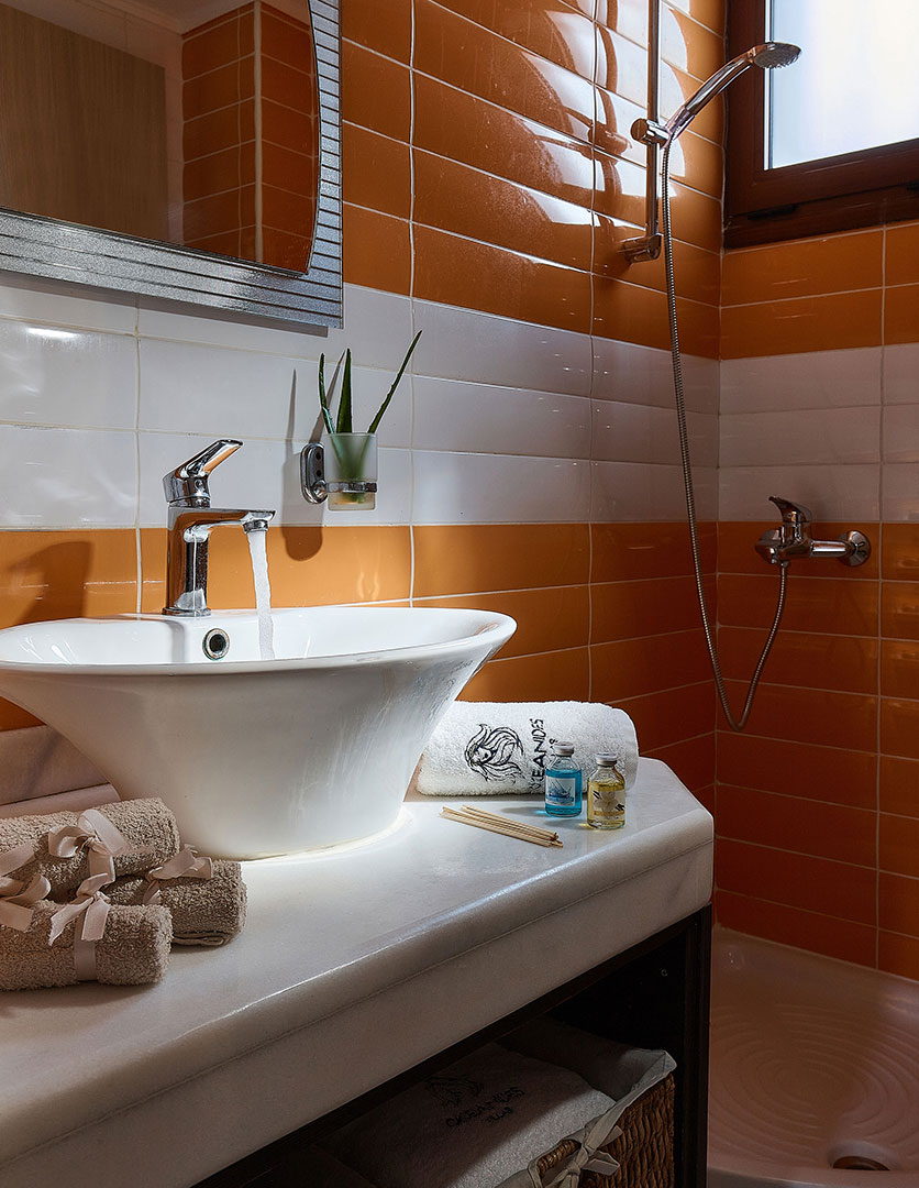 Okeanides Villas Crete Villa Pitho bathroom