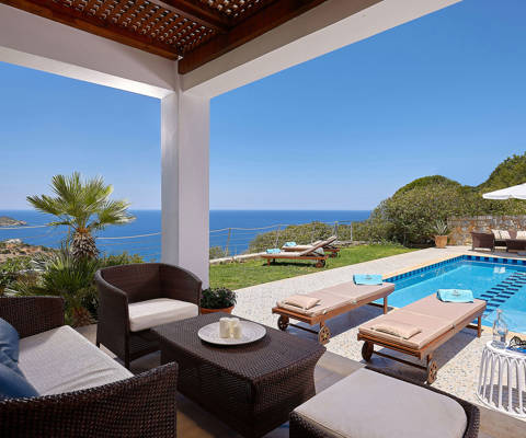 Okeanides Villas Crete Villa Dioni swimming pool with sea view