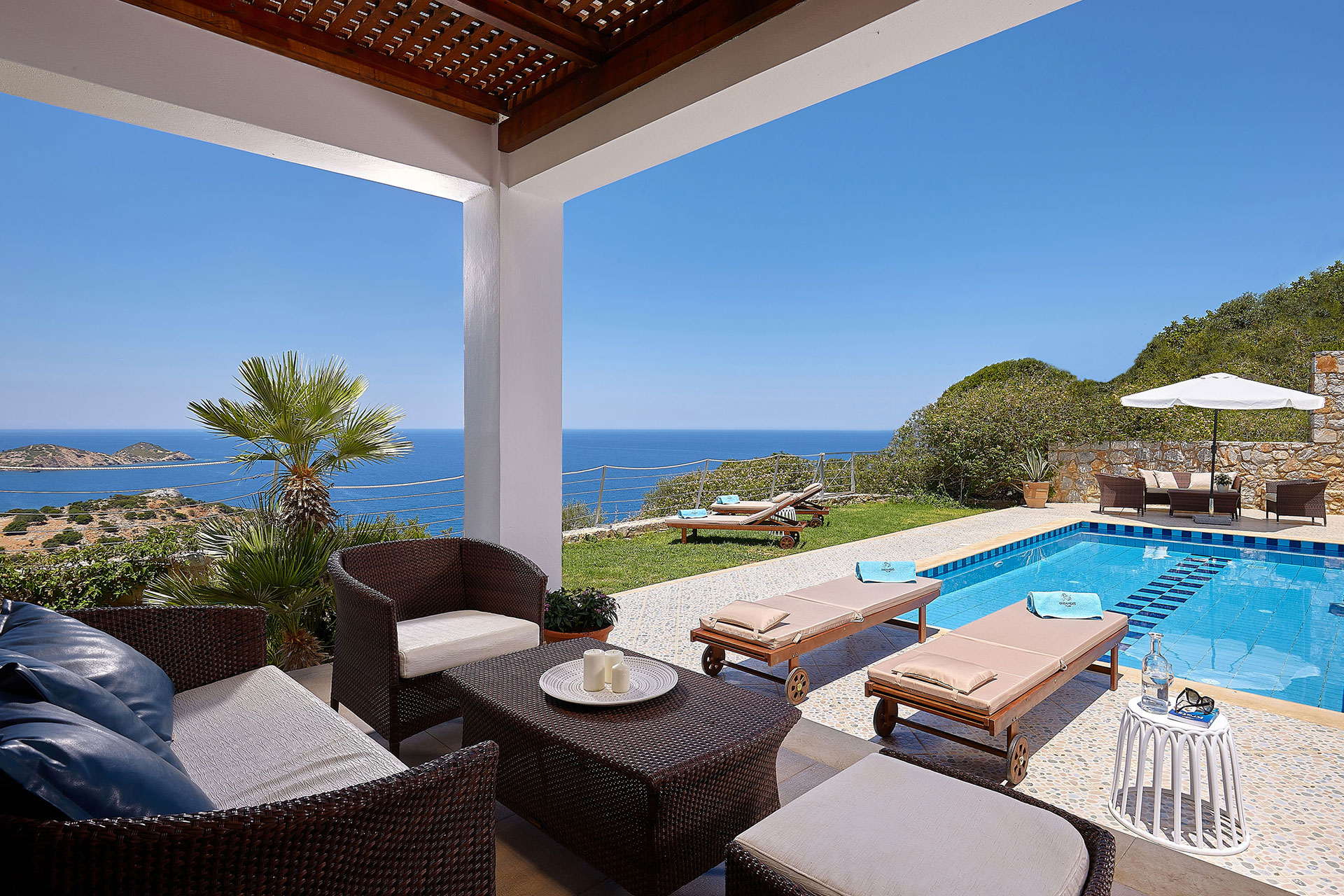 Okeanides Villas Crete Villa Electra garden with swimming pool