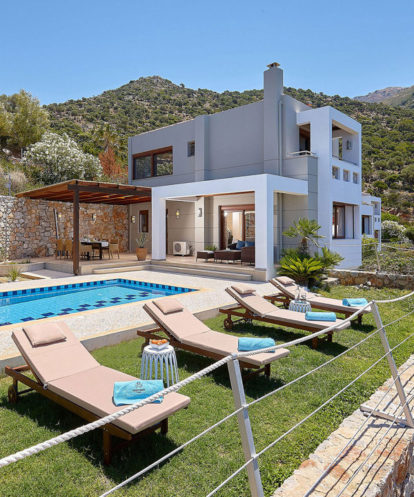 Okeanides Villas Crete Villa Electra sunbeds by the swimming pool